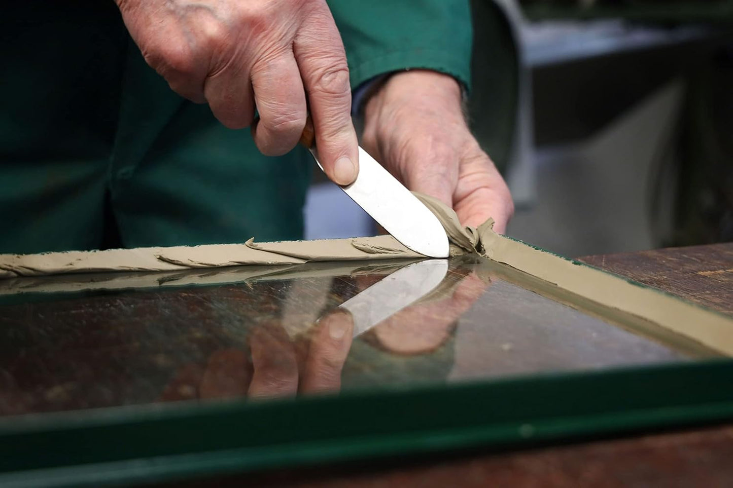 CUT360-Glaserkitt - Fensterkitt für die Einfachverglasung von Fenstern | 1 kg Puppe, weichplastisch | Geeignet für Holz- und Metallrahmen | Made in Germany