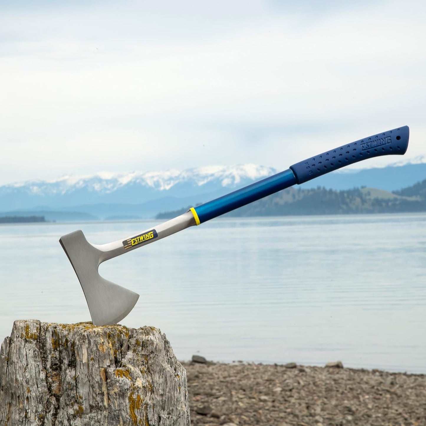 ESTWING Lange Axt mit blauen Vinylgriff, 100mm | Gewicht 1730g | mit Nylon Schutzhülle | Campers Stahl Axe mit Metall-Griff und Nylon Vinyl Shock Reduction Grip