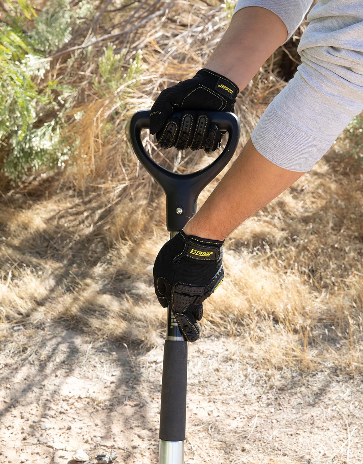 ESTWING Impact Breaker Gloves in Black-MED