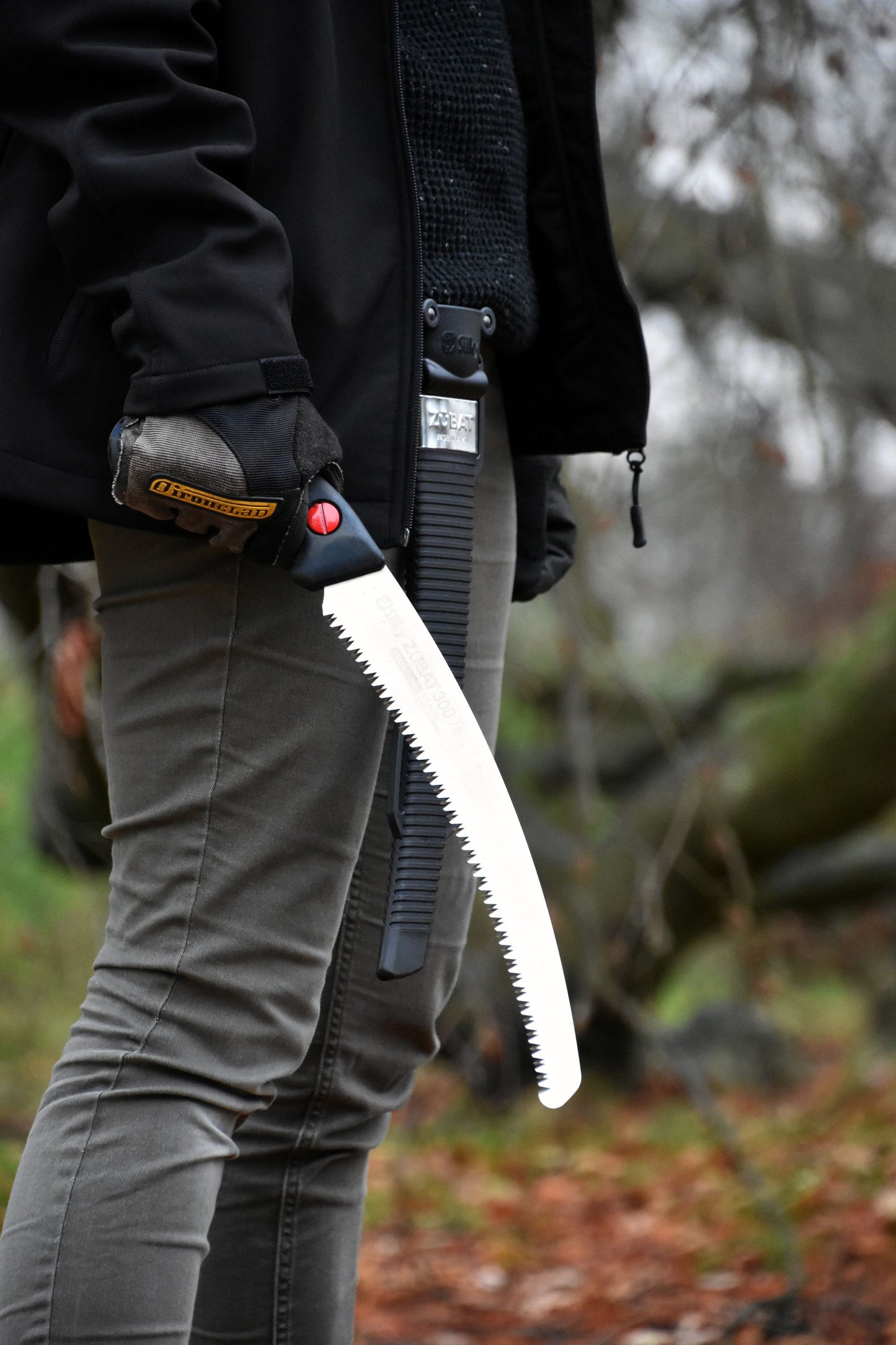 Silky Handsäge Zübat Professional 300mm, 7,5 Zähne/30mm, gebogen – Präzise und effiziente Säge für anspruchsvolle Schnittarbeiten im professionellen Einsatz mit gebogener Klinge für bessere Handhabung