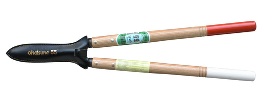 OKATSUNE 204 Karikomi-Heckenschere | Mittlere japanische Heckenschere mit 145 mm Klinge, 45 cm Holzgriffen, ultraleicht, extrem scharf für Formschnitt an Hecken & Sträuchern