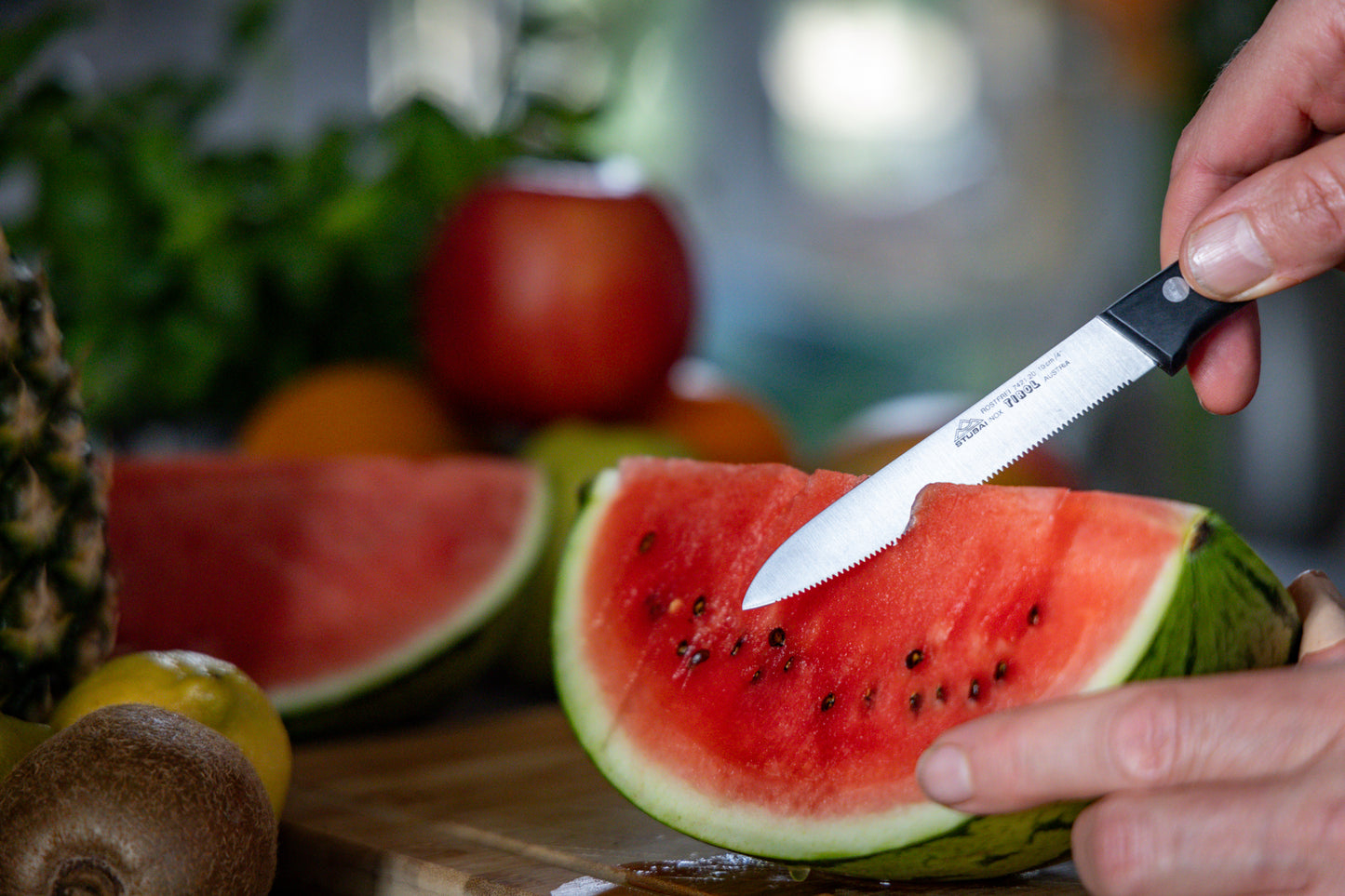 STUBAI hochwertiges Gemüsemesser mit feiner Welle | 100 mm | Küchenmesser Tirol aus Edelstahl für müheloses Schneiden von Gemüse, Obst & Lebensmitteln, rostfrei, spülmaschinenfest