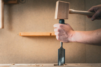 STUBAI 3543 Stemmeisensatz Stechbeitel Set mit schwarzem Plastikgriff & extra langer Klinge, 4-teilig (12,16,20,24 mm), Stemmeisen zur präzisen Bearbeitung von Holz hochwertiges Werkzeug für Schreiner Tischler Heimwerker