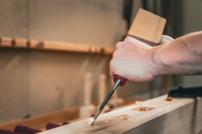 Stemmeisen mit rot-schwarzem 2K-Griff, 12mm, STUBAI Profi Stechbeitel zur präzisen Holzbearbeitung, Stecheisen für Schreiner Tischler