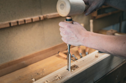 STUBAI Stemmeisensatz Stechbeitel Set mit Holzgriff aus Rotbuche, 4-teilig (12,16,20,24 mm), Stemmeisen zur präzisen Bearbeitung von Holz hochwertiges Werkzeug für Schreiner Tischler Heimwerker