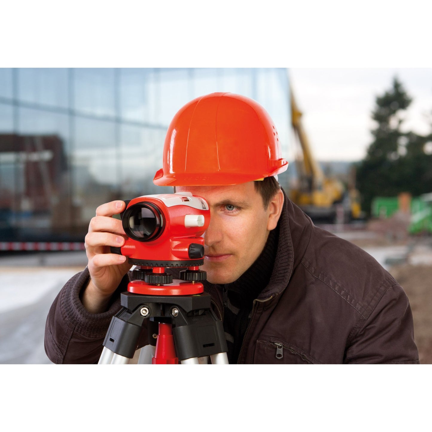 NESTLE Nivellierset NLS 32, bestehend aus Nivellier, Stativ + Latte