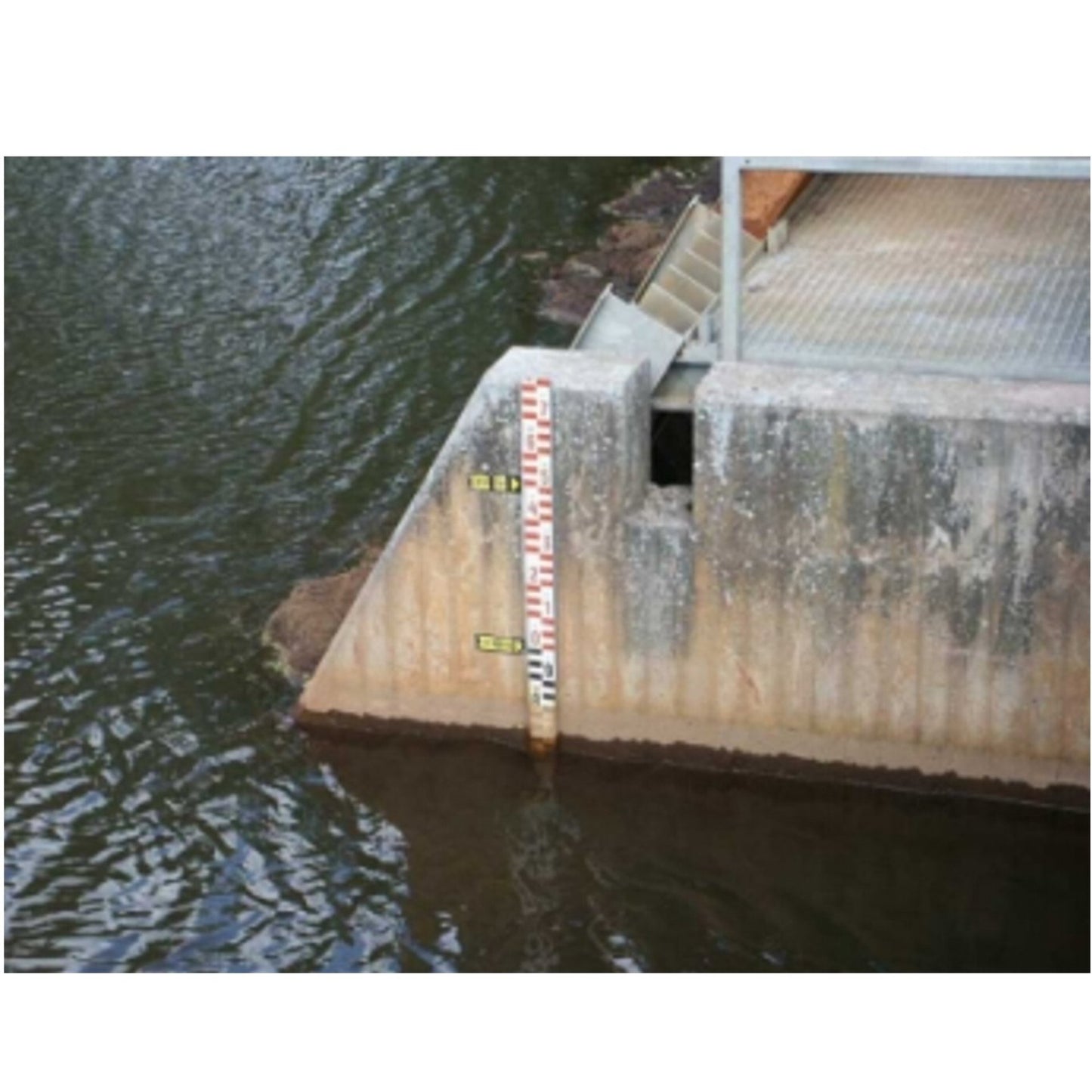 NESTLE Pegellatte, rot, Teilung 90-00