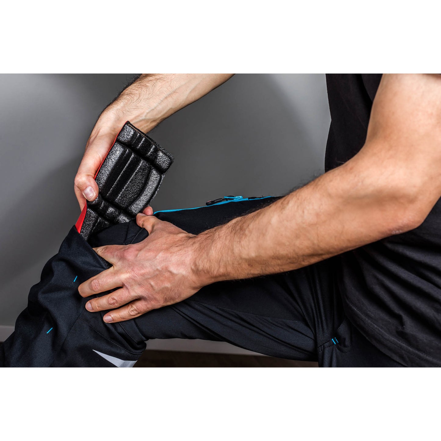 KNEETEK Kniepolster ErgoPad | 2 Stück | rot schwarz | optimaler Schutz in Kombination mit Arbeitshose | 248 x 148 x 18 mm | Knieschutzpolster für Klempner, Elektriker, Fliesenleger,