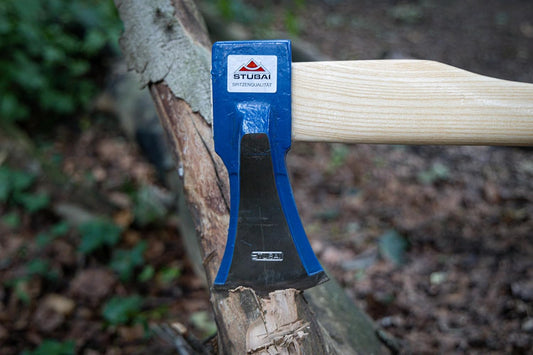 STUBAI Superspalter Spaltaxt | 1800 g Kopfgewicht | Keilsteg-Technologie für maximale Sprengwirkung | Carbonstahl 52–55 HRC, gesenkgeschmiedet & poliert | Eschenstiel 600 mm | Profi Brennholz