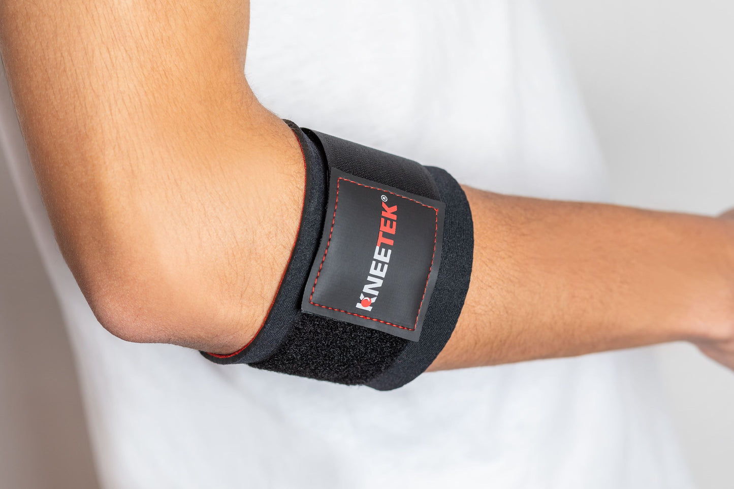 KNEETEK Unterarmbandage für den rechten Arm | Größe: S/M | selbstwärmende Unterarmstütze | elastische Bandage für den Unterarm zur Kompression und Führung für die Sehnen