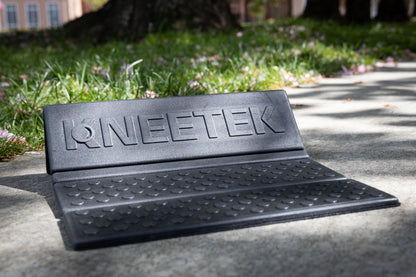 KNEETEK faltbares, leichtes Sitzkissen, schwarzes faltbares Sitzpolster für Konzerte, Stadionbesuche