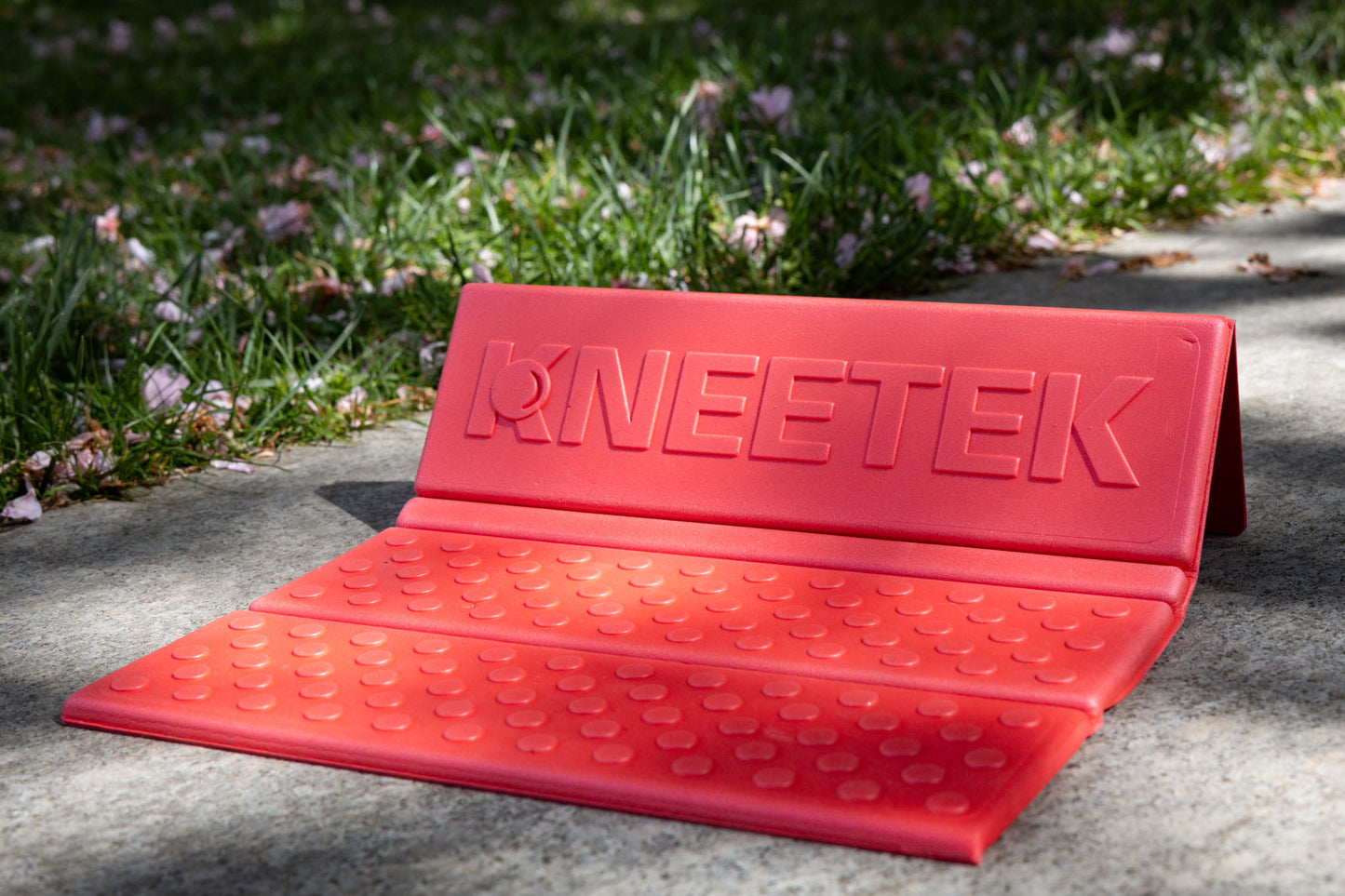 KNEETEK faltbares, leichtes Sitzkissen, rotes faltbares Sitzpolster für Konzerte, Stadionbesuche