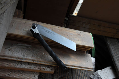 Silky Woodboy 240 mm Feinschnittsäge – japanische Zugsäge ohne Rückenführung, Mirai-Me 26 Zähne/30 mm, für Quer- & Gehrungsschnitte in Hart- und Weichholz | klappbar, Alu-Griff, für Profis & DIY Holz.