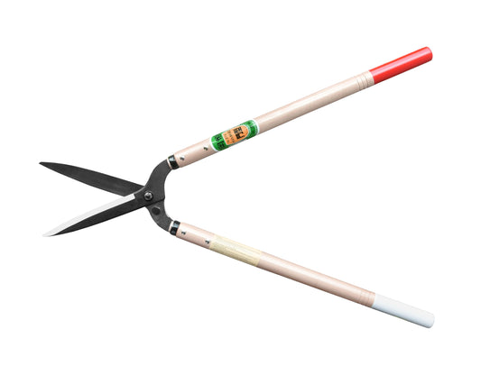 OKATSUNE 214 Heckenschere lang | Japanische Heckenschere mit 50 cm Holzgriffen, 175 mm rasiermesserscharfer Klinge und breitem, gebogenem Hals für komfortablen, präzisen Formschnitt