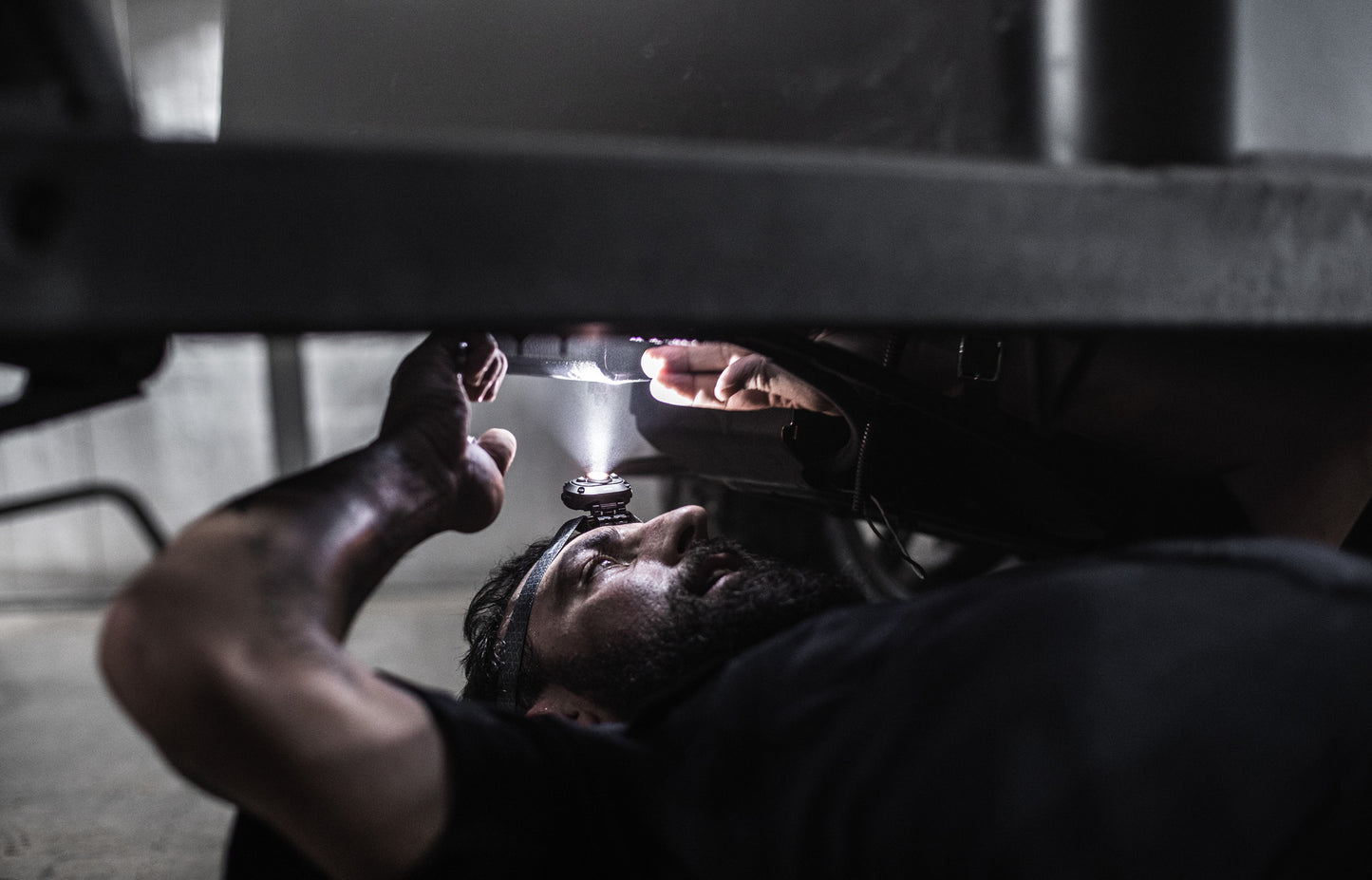 Nebo MYCRO HEADLAMP Wiederaufladbare Stirnlampe und Mützenlicht mit 400 Lumen Turbo-Modus