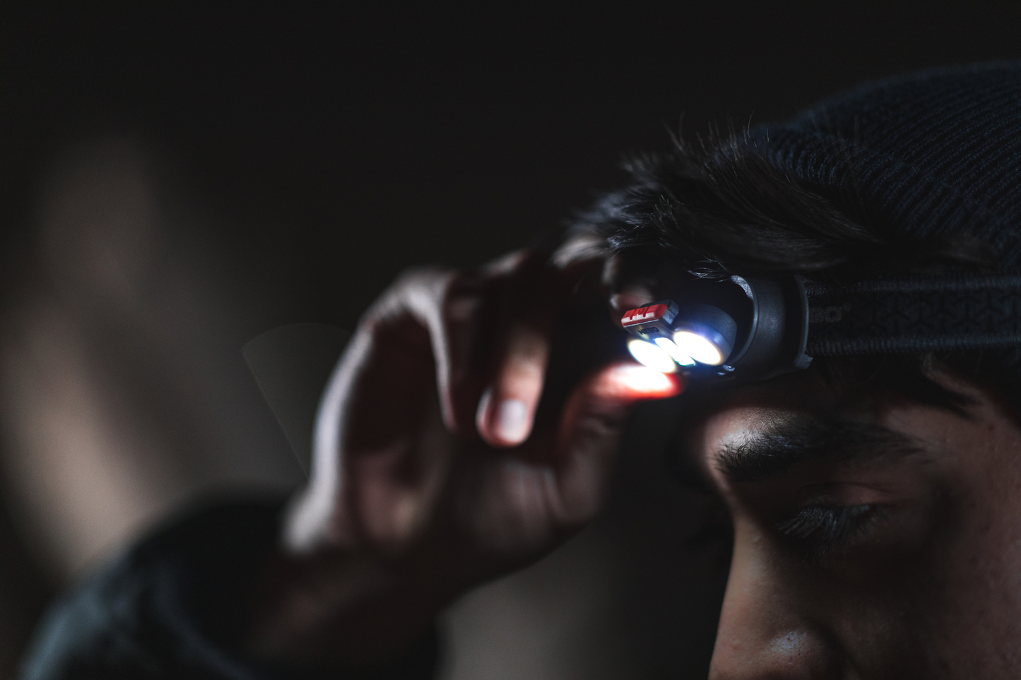 Nebo EINSTEIN 750 Leistungsstarke 750-Lumen-Stirnlampe