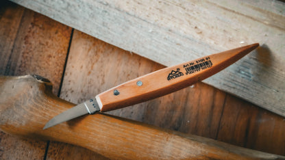STUBAI Kerbschnitzmesser Satz 8-tlg. | mit vorgeschliffenen Messern (gerade, schräg, gebogen, zweischneidig) | Holzgriffe, Rolltasche | Profi Schnitzwerkzeug für Figuren, Reliefs & feine Holzarbeiten