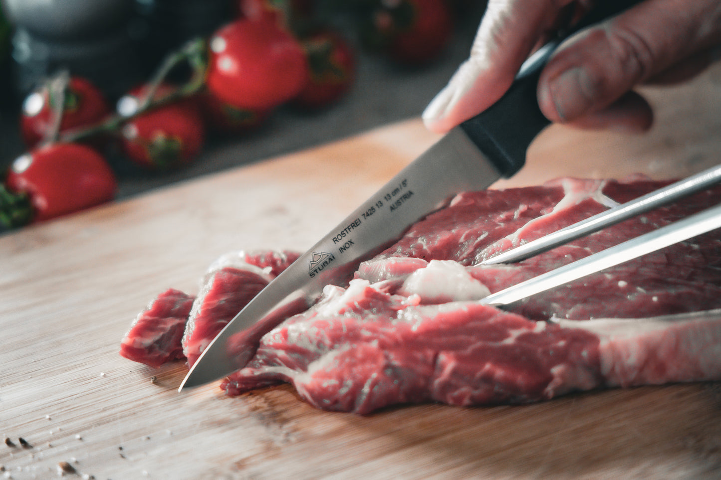 STUBAI hochwertiges Küchenmesser mit Mittelspitz | 130 mm | Kochmesser Tirol aus Edelstahl für Schneiden von Fleisch, Gemüse, Obst & Lebensmitteln, rostfrei, spülmaschinenfest