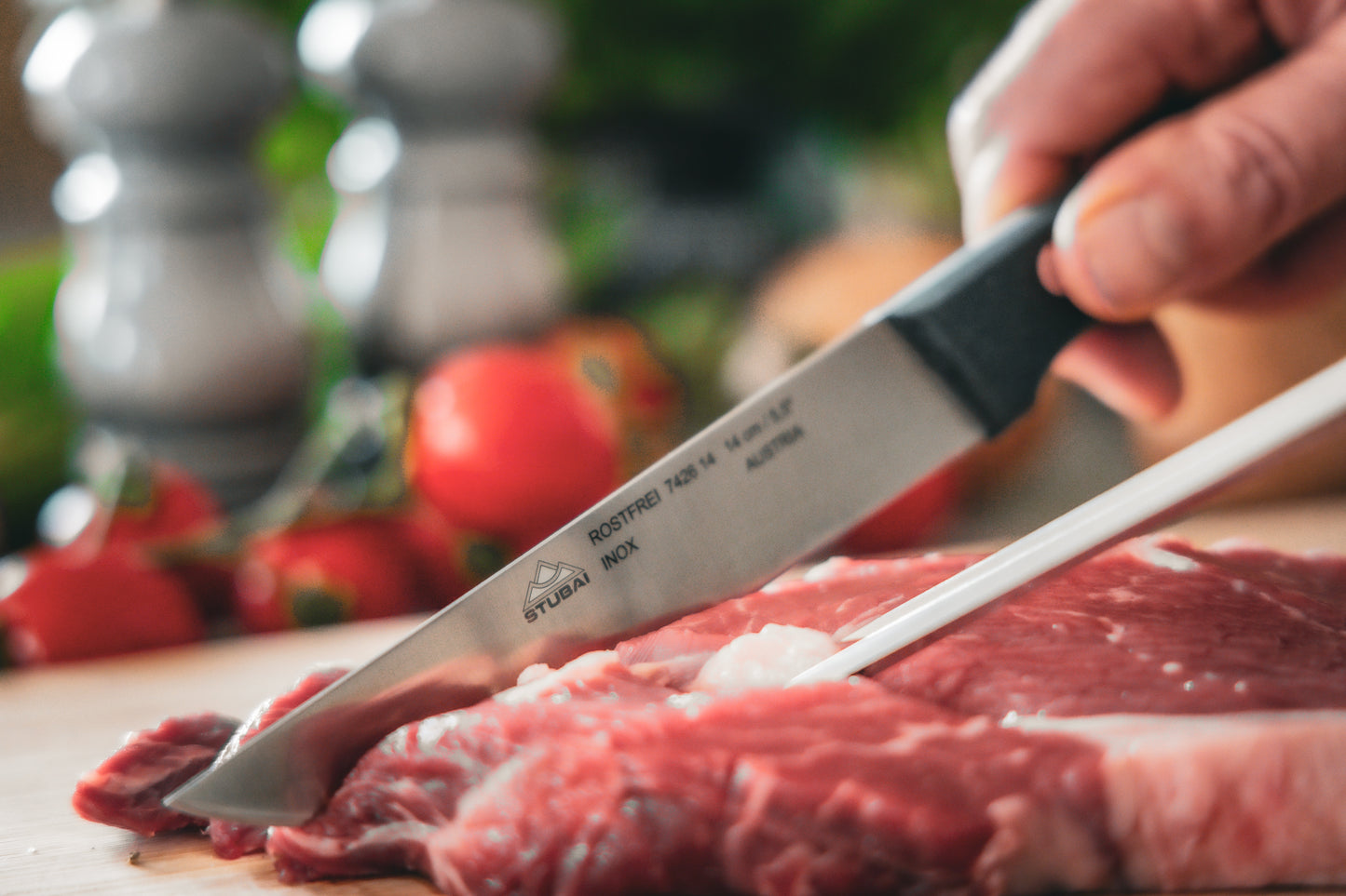 STUBAI hochwertiges Küchenmesser gerader Rücken | 140 mm | Kochmesser Tirol aus Edelstahl für Schneiden von Fleisch, Gemüse, Obst & Lebensmitteln, rostfrei, spülmaschinenfest