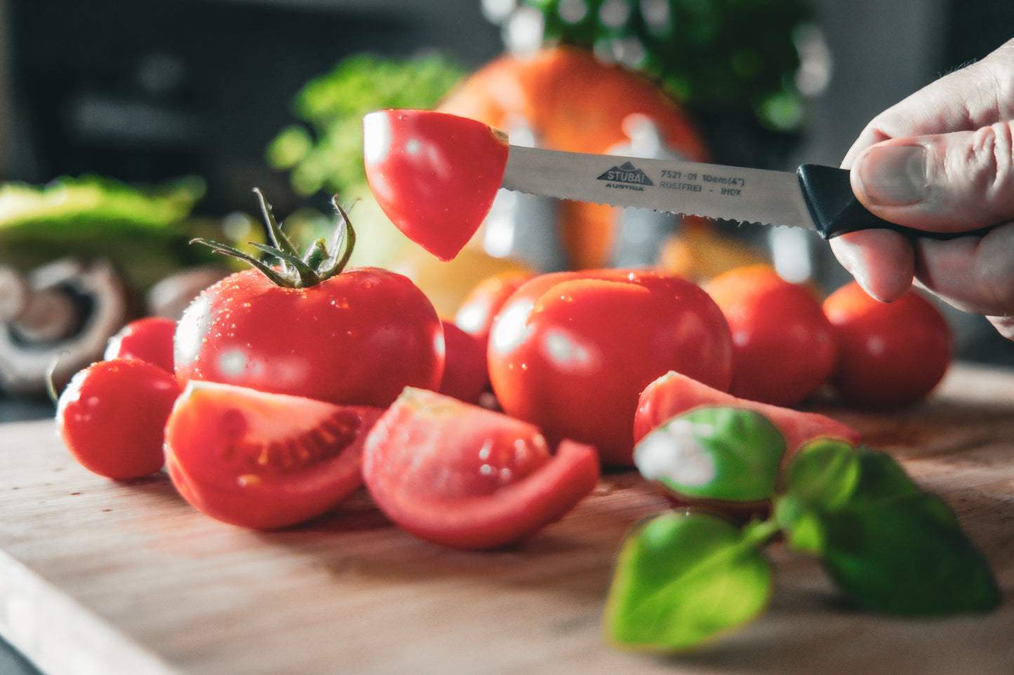 STUBAI hochwertiges Tomatenmesser mit Welle, 2 Spitzen | 100 mm | Küchenmesser Lady Line aus Edelstahl für Schneiden von Tomaten, Kiwis, weichen Früchten und Gemüsesorten, spülmaschinenfest