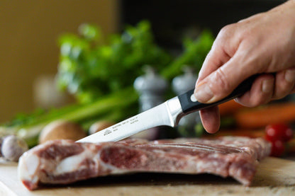 STUBAI hochwertiges Ausbeinmesser geschmiedet | 130 mm | Fleischermesser aus Edelstahl für Schneiden von Fleisch, Steak, Filet, Geflügel & Lebensmitteln, spülmaschinenfest, gelber Griff