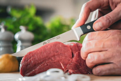 STUBAI hochwertiges Ausbeinmesser geschmiedet | 130 mm | Fleischermesser aus Edelstahl für Schneiden von Fleisch, Steak, Filet, Geflügel & Lebensmitteln, spülmaschinenfest, schwarzer Griff