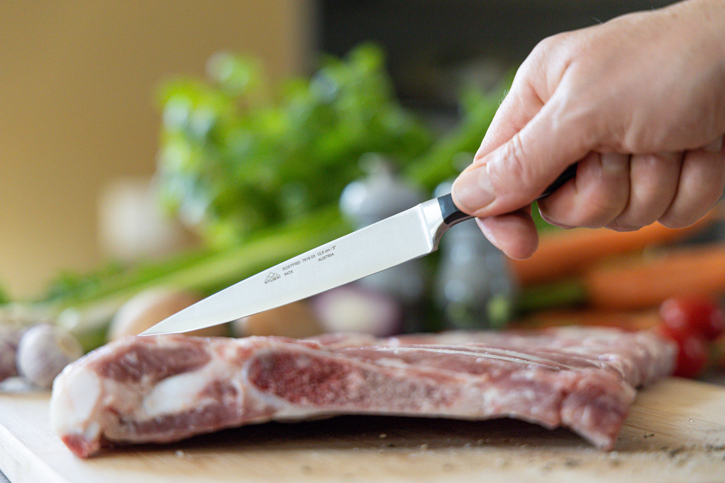 STUBAI hochwertiges Spickmesser geschmiedet | 100 mm | Küchenmesser Fleischmesser aus Edelstahl für müheloses Schneiden von Fleisch, Obst & Lebensmitteln, spülmaschinenfest, schwarzer Griff