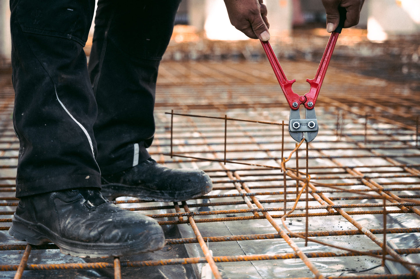 Bolzenschneider 320 mm | STUBAI Metallschneider für die Metallbearbeitung, zum Schneiden von Baustahl, Bolzen, Drahtstiften, Stahlstangen