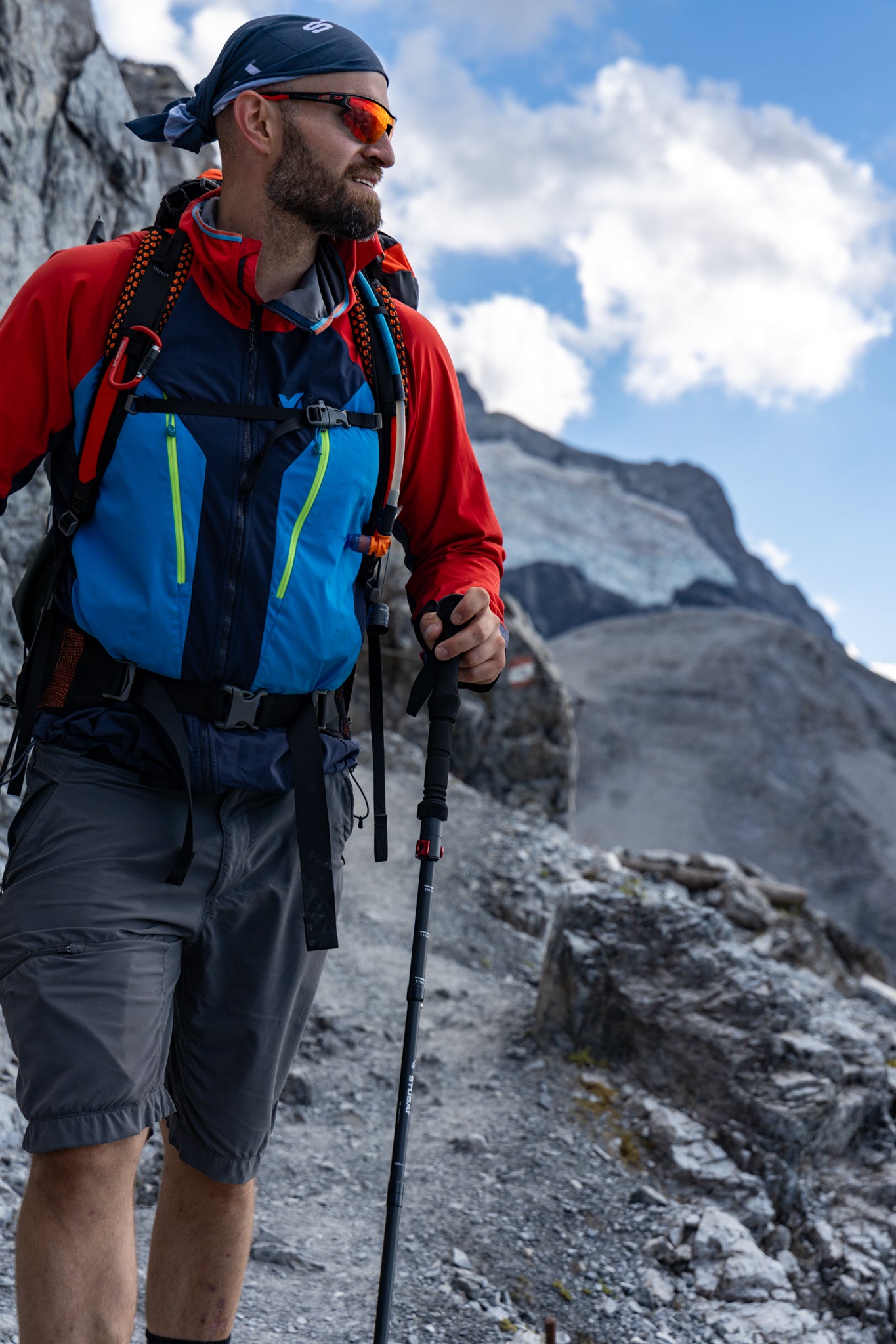 STUBAI Faltbarer Tourenstock Crimp Tour | 111 cm bis 128 cm |  Faltstöcke für Wanderung, steinige Wegen, Schneefelder, Outdooraktivitäten