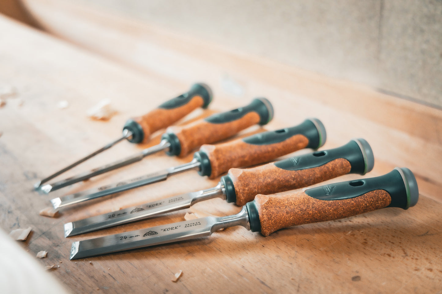 STUBAI Stemmeisen Set mit Korkgriff | 5-teilig (4/10/16/20/30 mm) in robuster Rolltasche | Stechbeitel mit rutschfestem KORK-Heft – ergonomisch, langlebig & präzise | Profi-Holzbearbeitung für Schreiner & Tischler