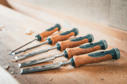 STUBAI Stemmeisen Set mit Korkgriff | 5-teilig (4/10/16/20/30 mm) in robuster Rolltasche | Stechbeitel mit rutschfestem KORK-Heft – ergonomisch, langlebig & präzise | Profi-Holzbearbeitung für Schreiner & Tischler