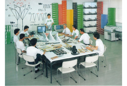 Silky japanische Klappsäge Gomboy Curve Outback „KURO“ - Limited Edition - 240 mm 8 ZpZ gebogene Klinge – Black Oxide Beschichtung – Arbor-Composite-Griff – Outdoor, Bushcraft & Forst