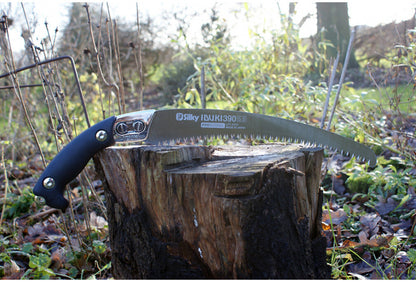 Silky Ibiku Profi-Handsäge: 390 mm aggressiv gebogenes Hayauchi-Hochleistungsblatt mit Mirai-Me Verzahnung (5,5 Zähne/30 mm), nachschärfbar, extrem schnelle, saubere Schnitte bei minimalem Kraftaufwand!
