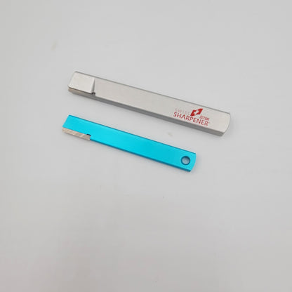 istor - Mini swiss sharpener - Schärfer Farbe blau , Schleifer/Schärfer ideales schärfen für Garten und Hof und Werkstatt ,Messer  und Scheren